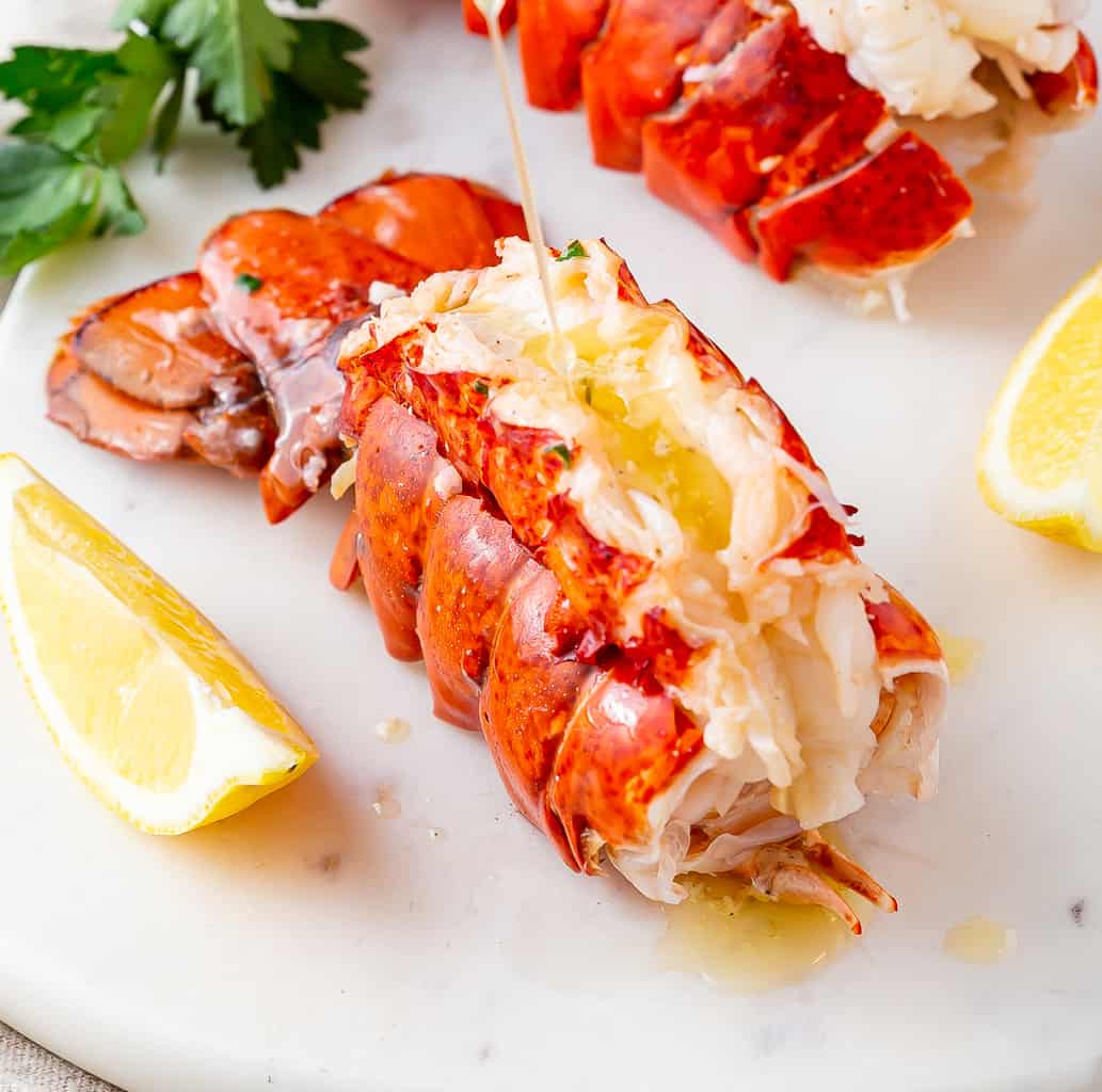 How to Properly Boil Lobster Tails for a Flavorful Seafood Feast in 2025